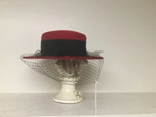 Vintage Gwenn Pennington Exclusive Wool Felt Red/Black knitted Hat