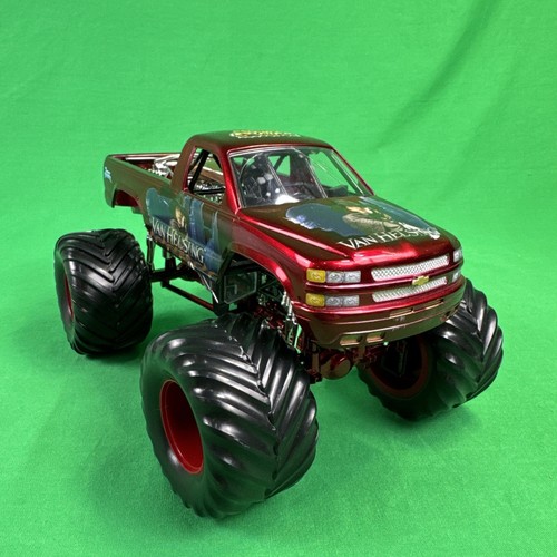 Muscle Machines Van Helsing 1/24 Scale Carolina Crusher Monster Truck Die Cast - Picture 10 of 12