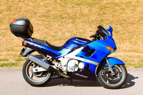 Kawasaki ZZR600 ZX600-E6 2001 - Picture 7 of 24