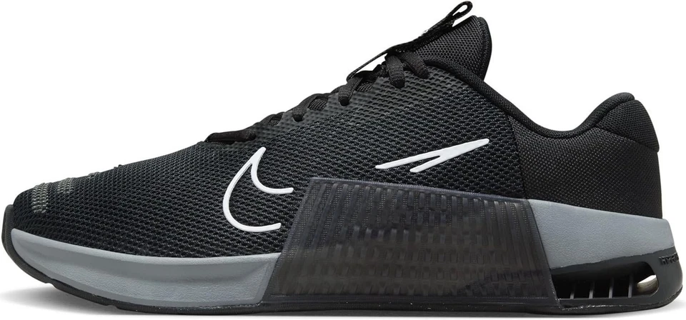 NIKE Men's Low-top Sneaker - Image 2 of 4