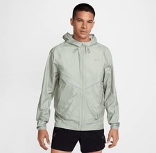 Nike Running Division Storm-FIT ADV Jacket Jade Green FZ0622-370 Size X-Large