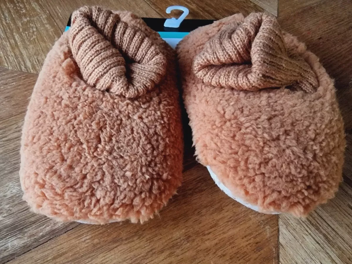 Kids hotsell house socks