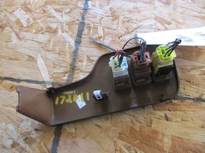 Interruptor de tablero Subaru Legacy 2002 - crucero/parabrisas térmico/descongelación Foto 2 de 4