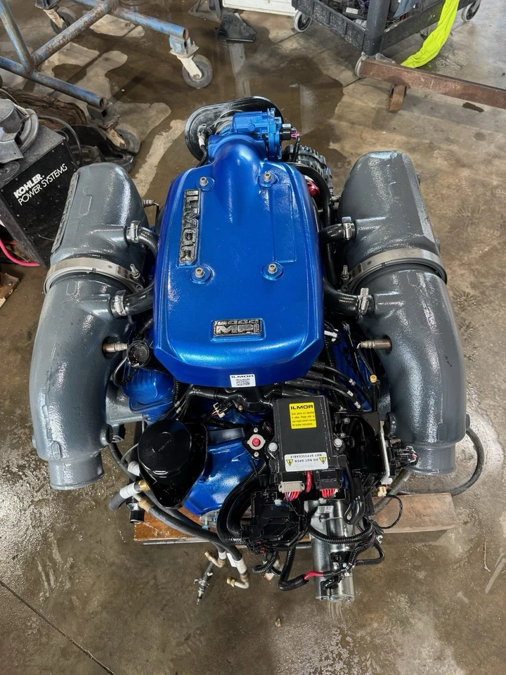 Motor marino ILMOR 5000 Mpi 2019 completo OEM de 5,7 Mpi solo 193 horas Plug & Play Foto 3 de 4