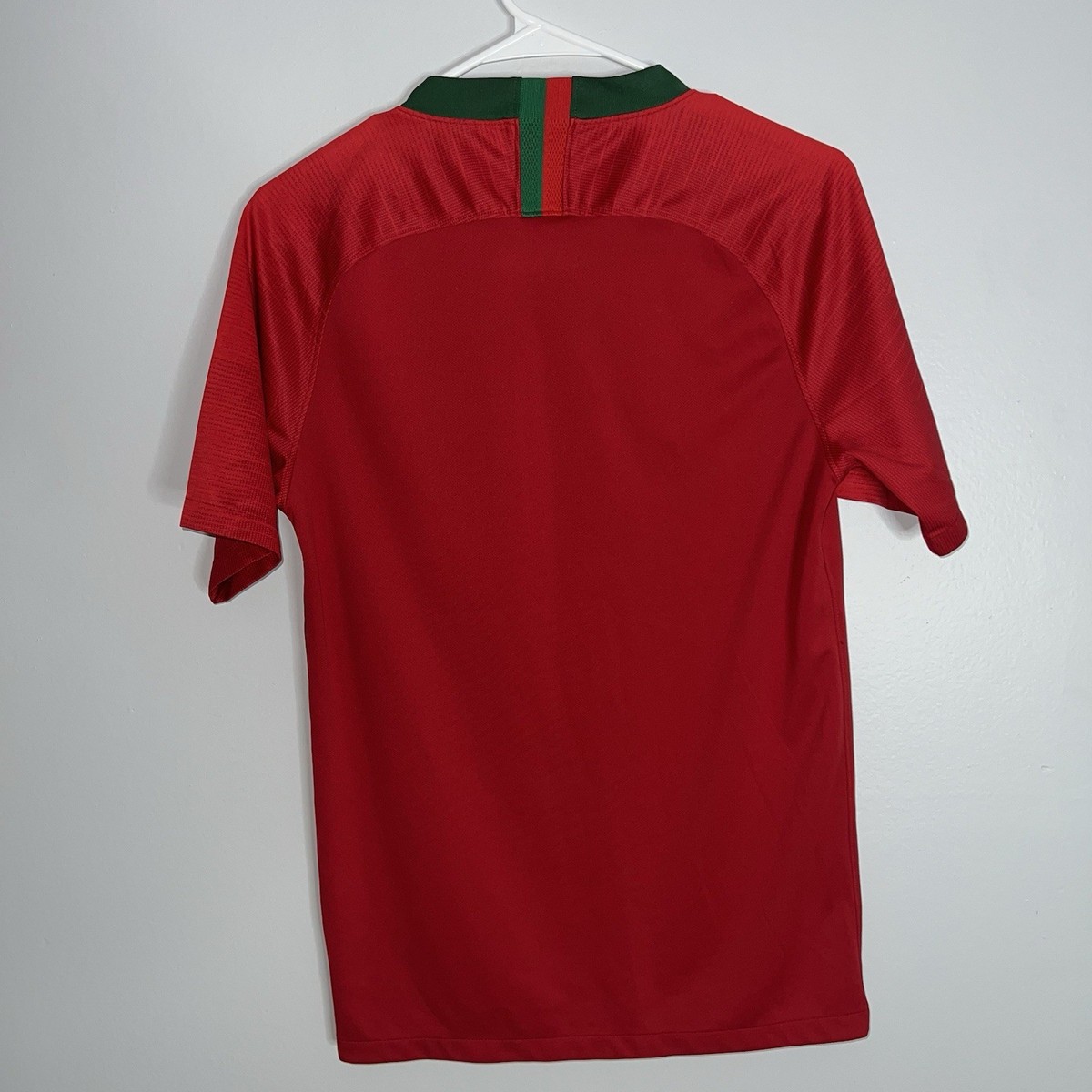 Portugal National Team Jersey Mens Small Red Nike 2018 World Cup