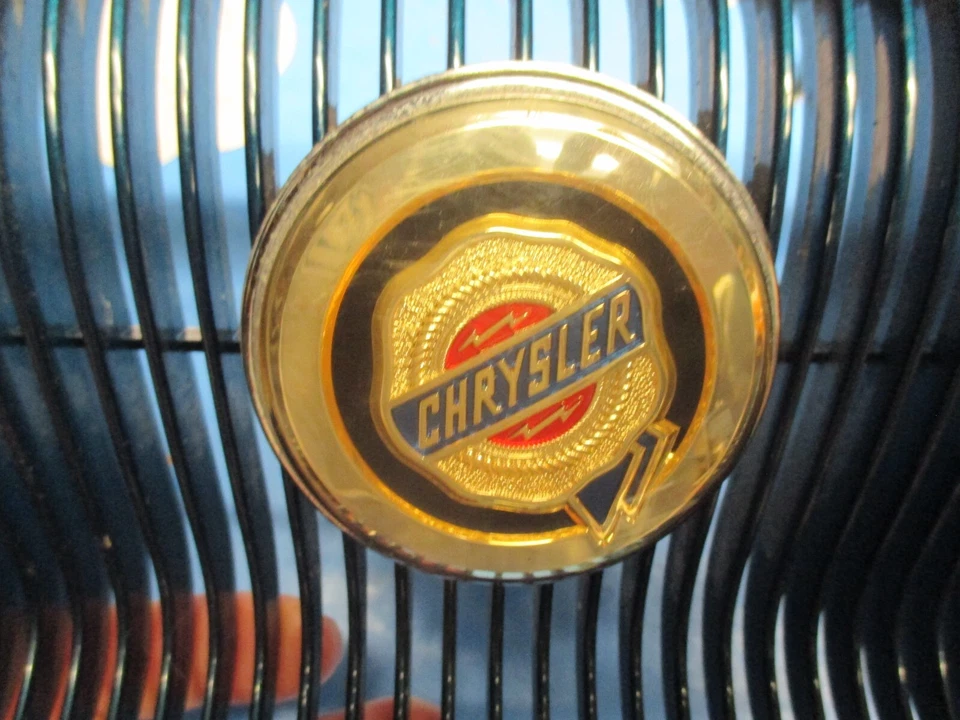 решетка радиатора для моделей 94-97 Chrysler New Yorker + LHS, новая без наклеек и следов hr73pgf - Изображение 3 из 3