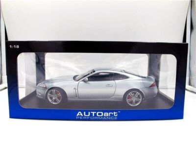 【中古】AUTO art JAGUAR XK 2006 COUPE 1:18 中古】AUTO art JAGUAR XK 2006 COUPE 1:18