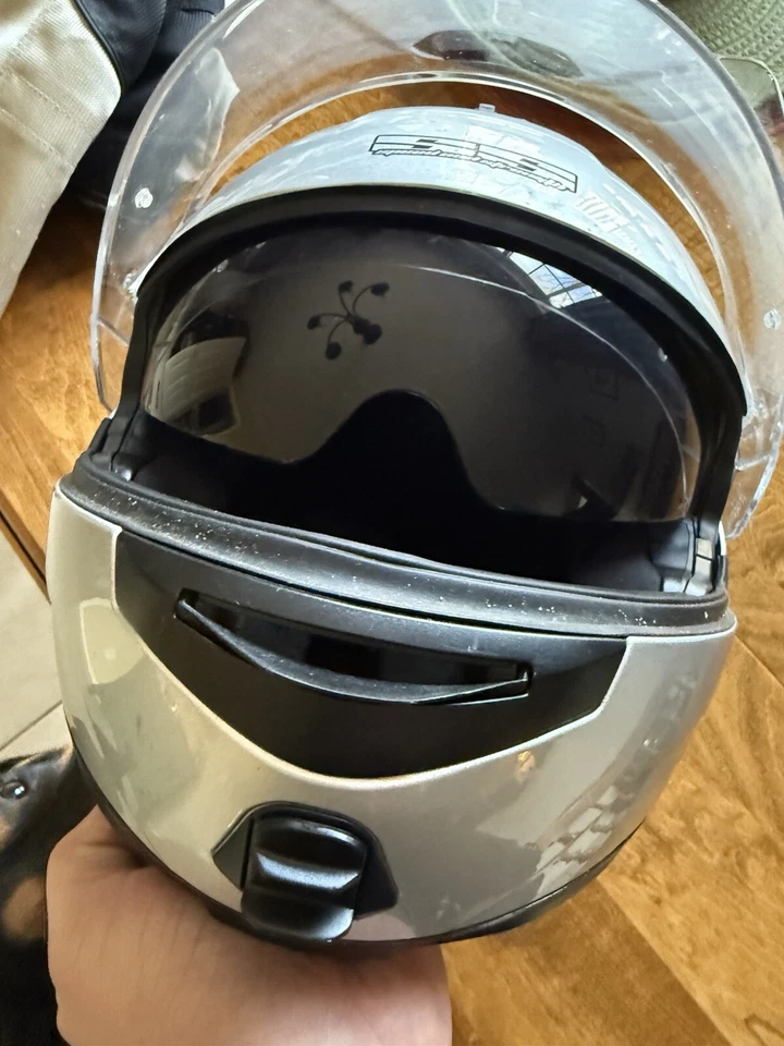 Casco de fuerza de velocidad FF386 con parasol abatible Foto 4 de 4