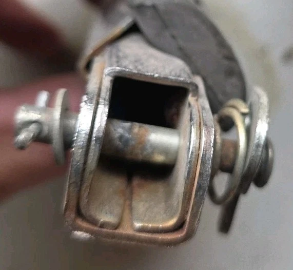 Yamaha FZ700 1986 1987 estriba y soporte trasero derecho e izquierdo Foto 4 de 4