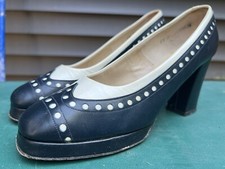 VTG 60 - 70 s Women s Platform Spectator Pumps 6.5D Navy Cr me JOESPH Leather