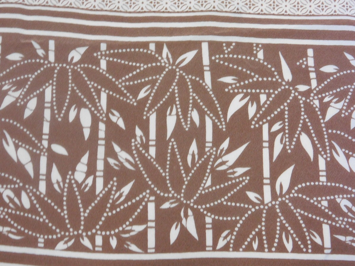 Foulard Vintage En Soie 100% Pure - Dimensions 86 X 86 Cm, Motif Années 80 Multicolore, Occasion Très Bon état