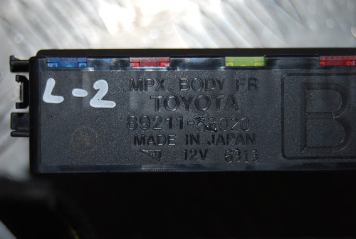 Unidad de control carrocería Lexus IS220 IS250 89211-53020 - Imagen 2 de 4
