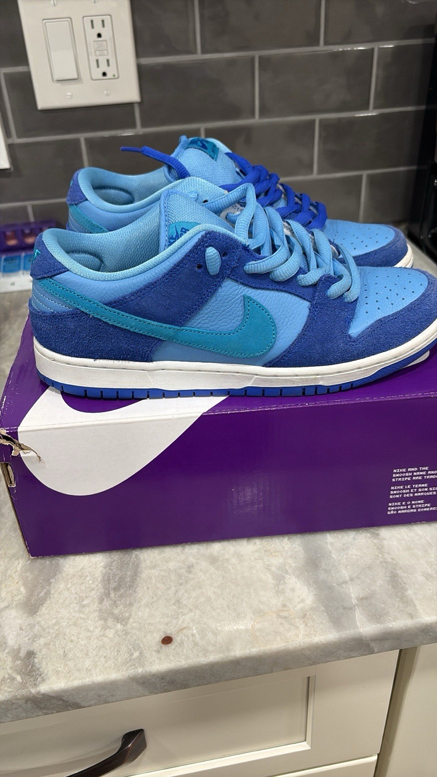 nike dunks - image 2