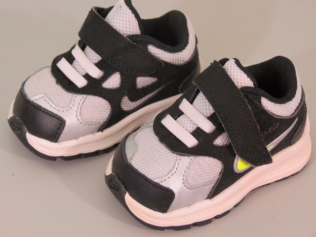 boys nike size 2