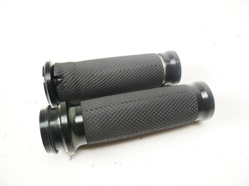 Black Roland Sands Design Machine Tracker Grips Handlebar Fits Harley Touring - Picture 5 of 9