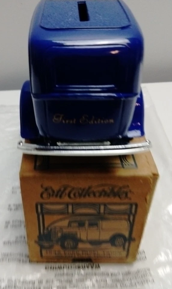 Ertl 1932 Ford Panel Truck Bank Die-Cast Metal 1995 F223 Pre-Owned 1:25 Scale - Image 4 of 4