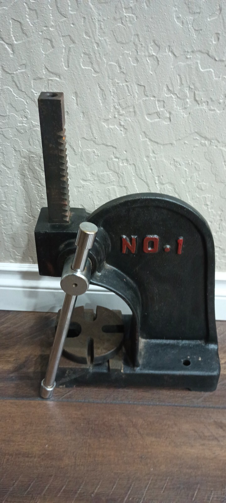 Picture 1 of 9