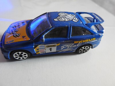 Voiture miniature Ford Escort RS Cosworth Burago rallye Sanremo 1/43ème