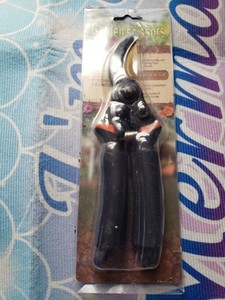 Garden Scissors Titanium Blade
