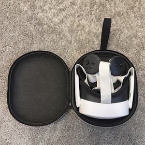 Meta Quest 3s 128 GB VR Headset w/ 2 Controllers & Carrying Case (Never Used)