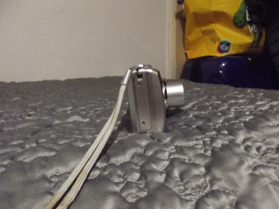 Kodak EasyShare C713 Digital Compact Camera - Image 2 of 4