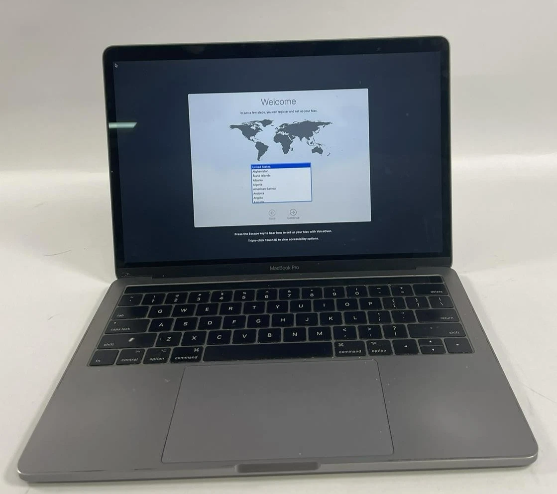 Apple MacBook Pro Intel Core i7 7th Gen. 1TB Hard Drive Laptops