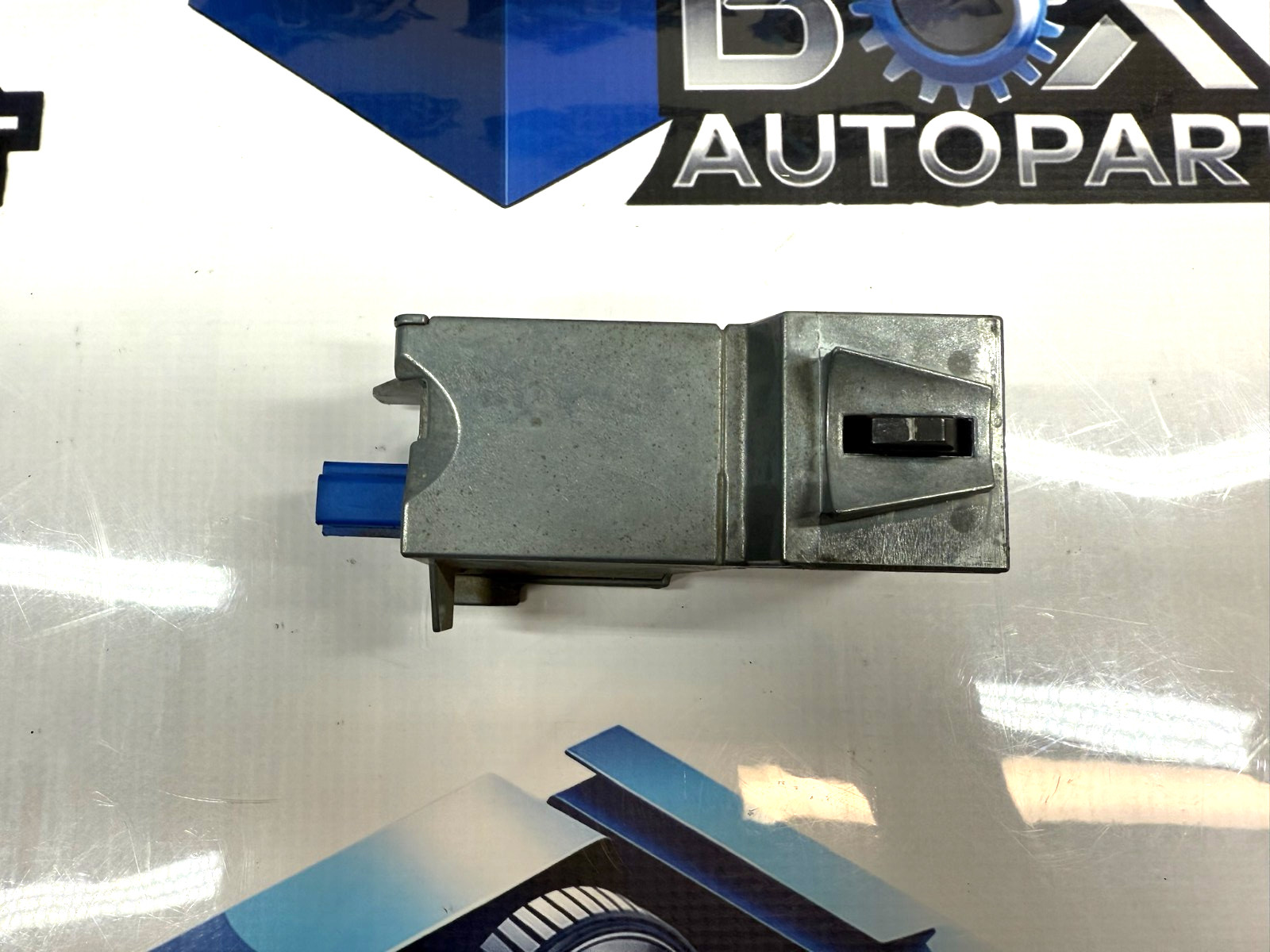 2018 Ford Mustang ignition lock housing Start Switch 8M513F880 OEM