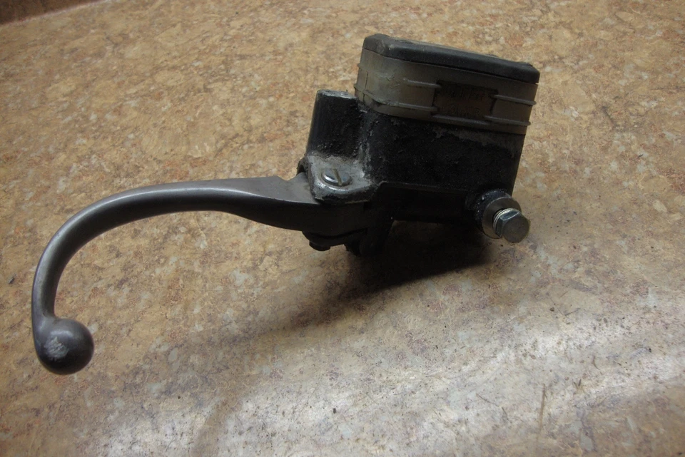 Honda CX500 CX 500 D CX500D 1980 Deluxe palanca de freno derecha cilindro maestro delantero Foto 2 de 3