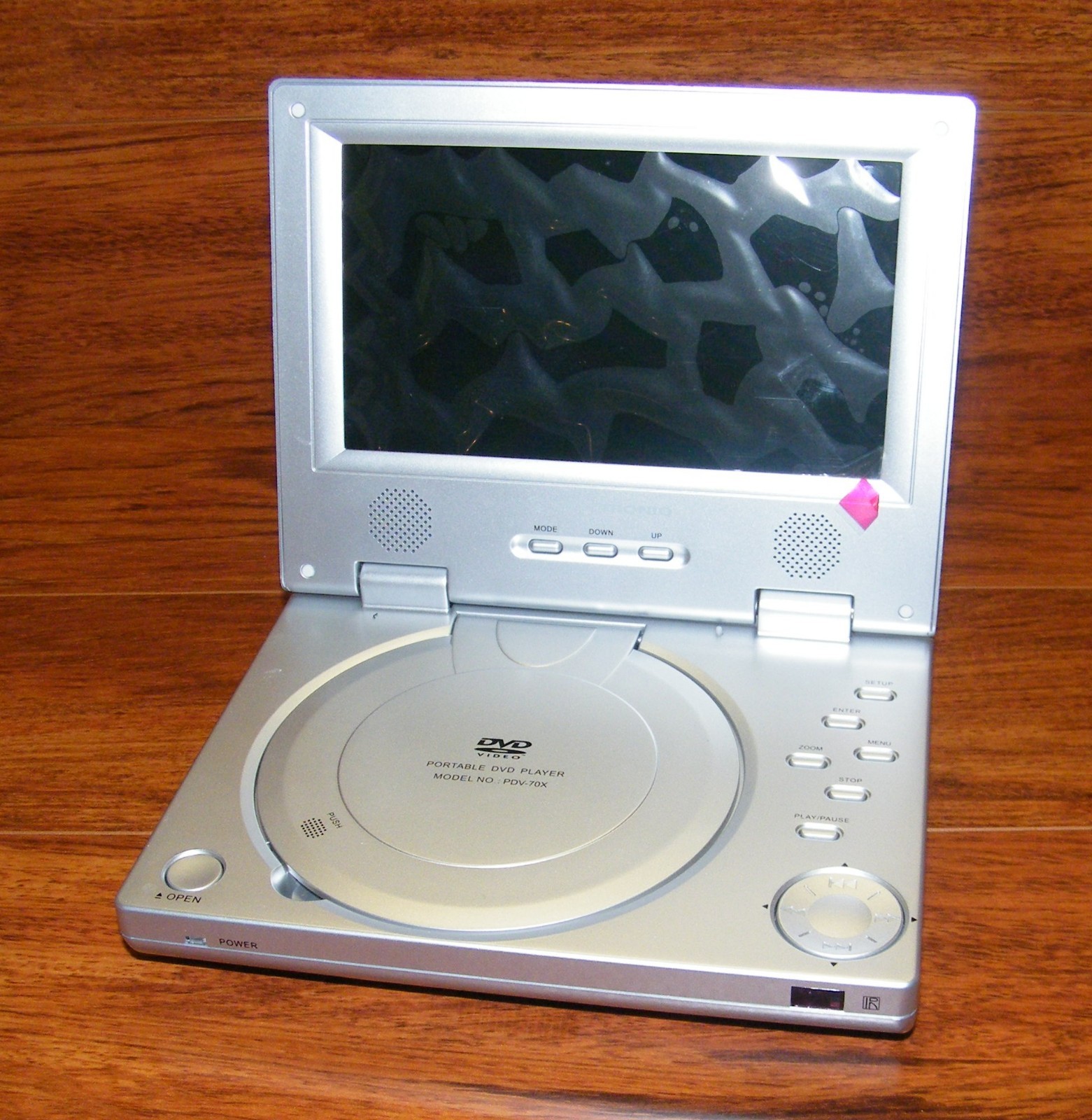 Spectroniq (PDV70X) 7" Portable Region 1 DVD Player w/ Remote Control