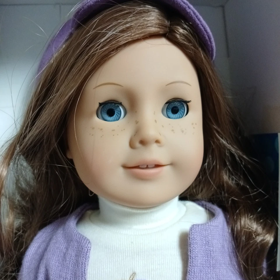 MUÑECA AMERICAN GIRL DEL AÑO MORENA OJOS AVELLANA PECAS DIENTES "LEER" Foto 2 de 4