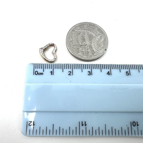 9ct 375 Yellow Gold Pendant - Love Heart - Hollow - 9.5mm - Very Small - Picture 6 of 7