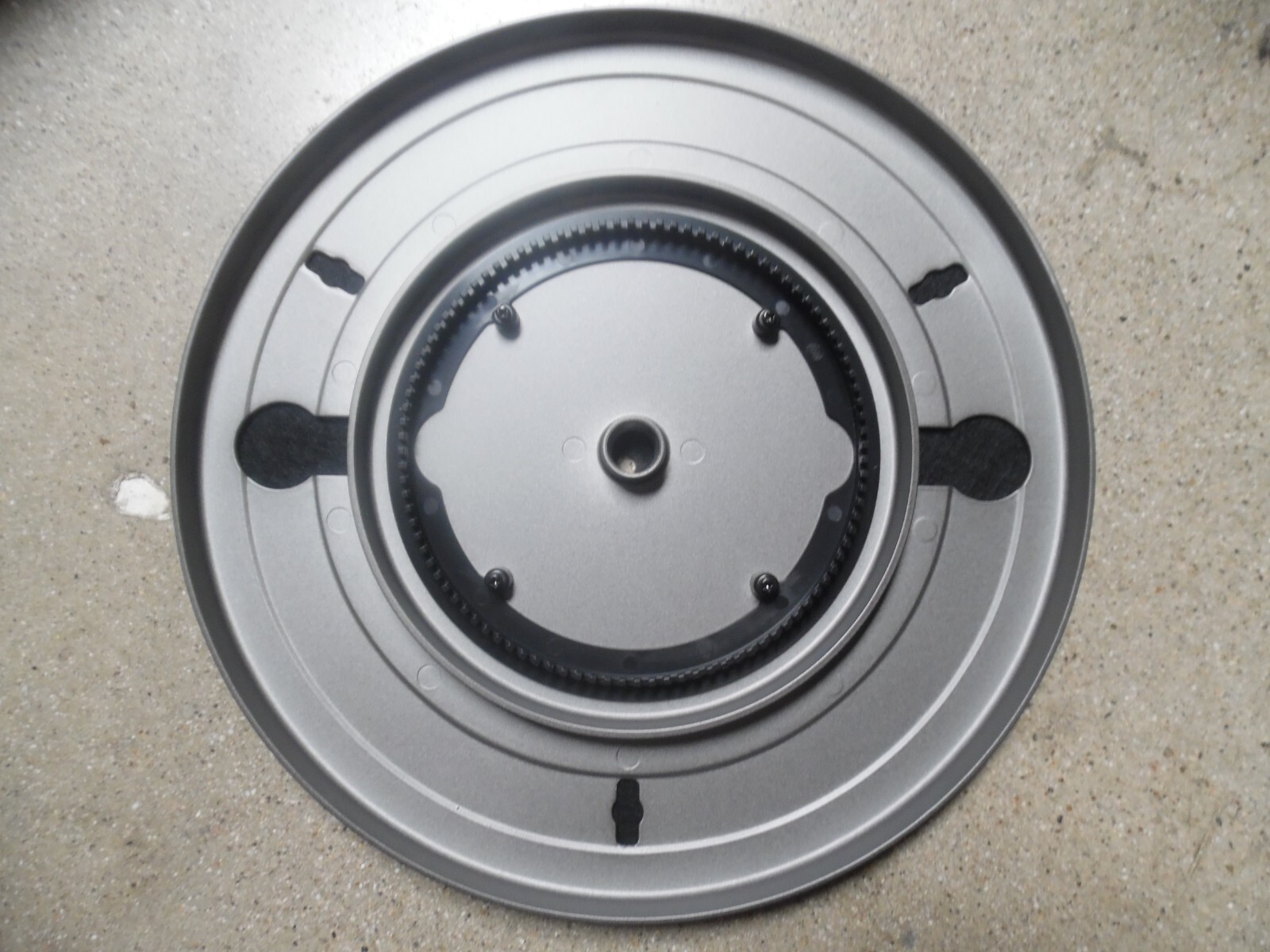 Disc plate for Insignia NSBTST21 Bluetooth Stereo Turntable