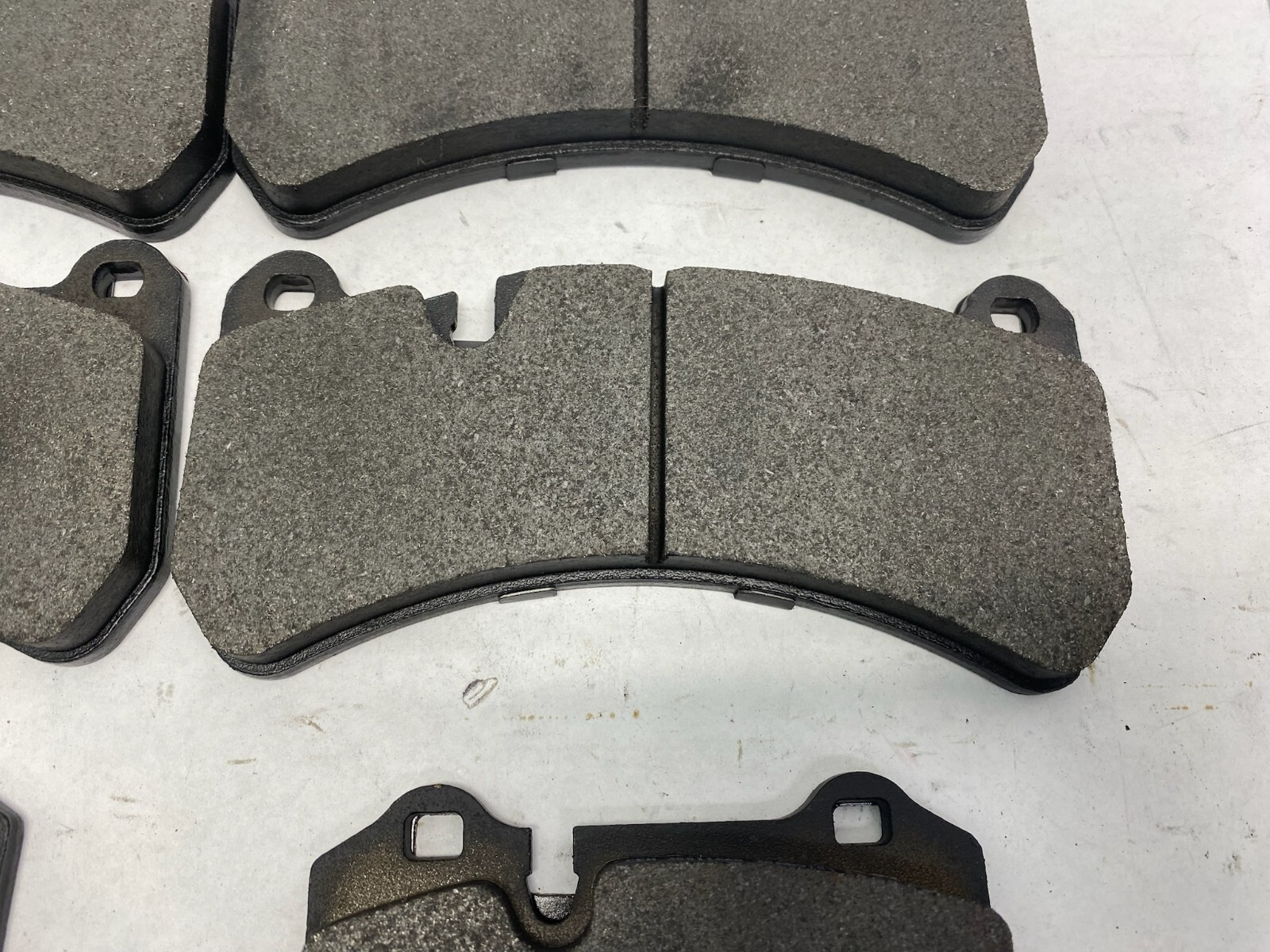 2010-2017 Maserati GranTurismo Quattroporte Front And Rear Brake Pad Set Used