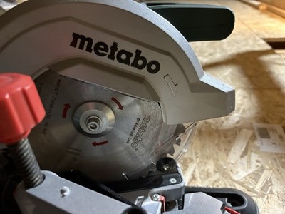 Metabo KS 216 M Lasercut Kappsäge Gehrungssäge Paneelsäge Leistensäge 