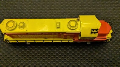 Tyco HO GP18 Diesel Locomotive, Chattanooga #5628, Pulls 17 cars