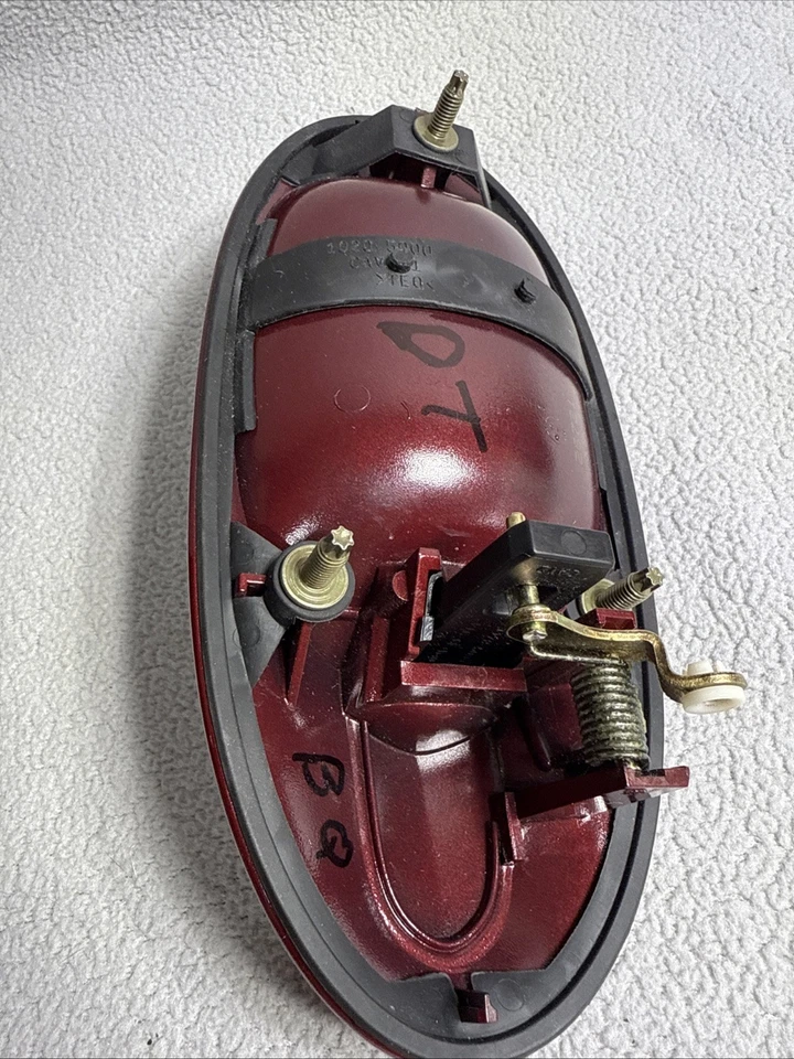 Manija de puerta exterior delantera lado pasajero Ford Windstar 1999-2003 Foto 4 de 4