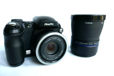 FUJI FinePix S5000 Digital Camera + Fuji 1.5X Tele Conv. lens + 1gb XD card