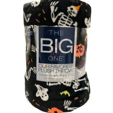 New Plush Halloween Throw Blanket Dancing Skeleton Pumpkin Bat Ghost Black 5'x6'