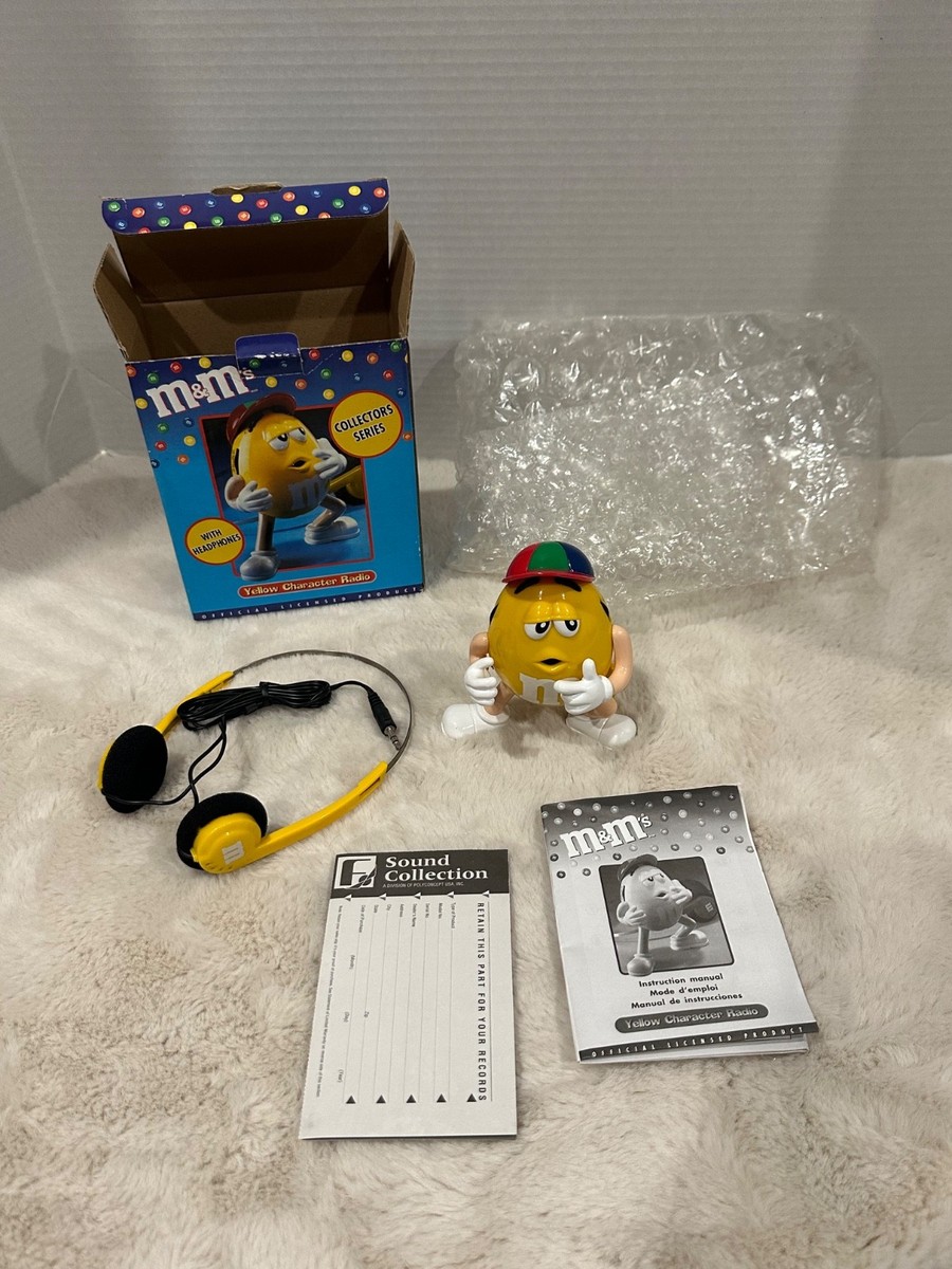 ラジオ(m&m's) Vintage Radioshack Exclusive Yellow M&M AM/FM Pocket Radio W/ M&M