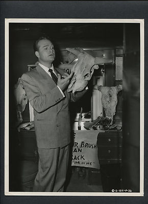 RED SKELTON WITH COW SKULLS CANDID - 1948 THE FULLER BRUSH MAN - GREAT ...