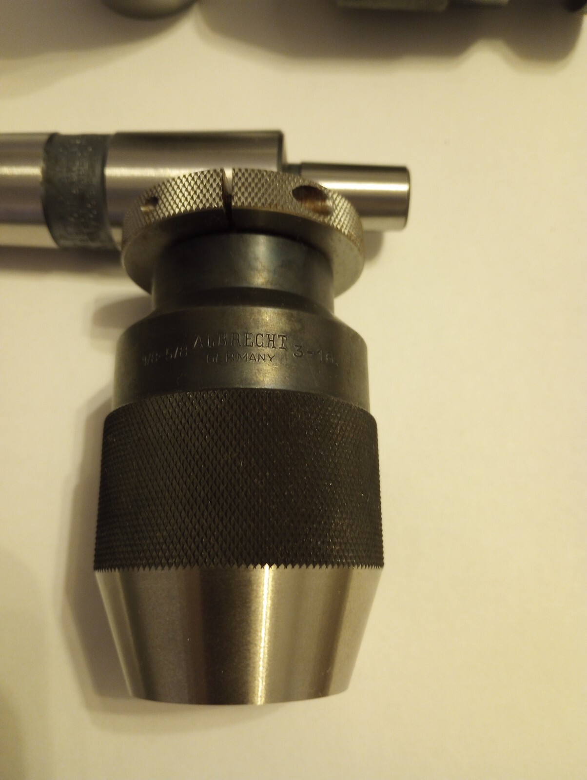 3 Albrecht Keyless Chucks, 2 used, 1 unused. 1 Jacobs Chuck Arbor. Lot