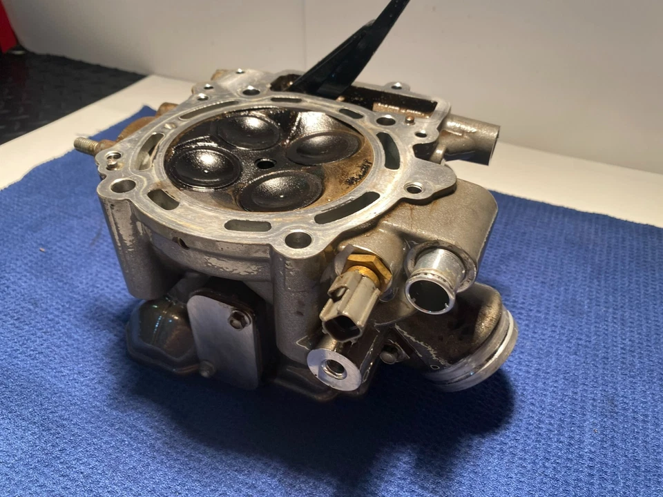 2005 KTM 950 KTM ADVENTURE CONJUNTO DE CABEÇA DE CILINDRO FABRICANTE DE EQUIPAMENTO ORIGINAL KTM ADVENTURE 950 - Imagem 3 de 4