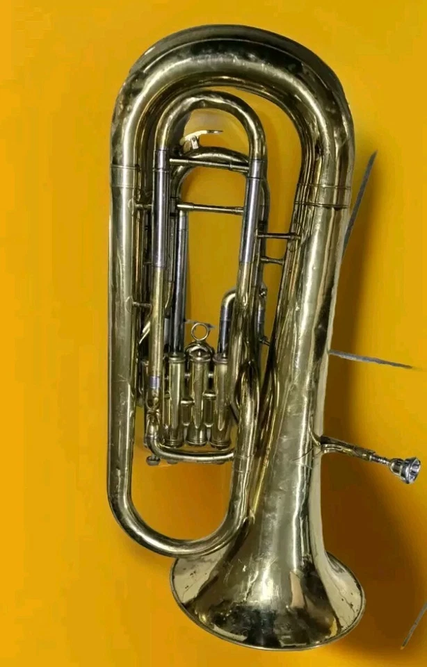 Yamaha YEP-321 4 válvulas eufonio usado con estuche Foto 4 de 4