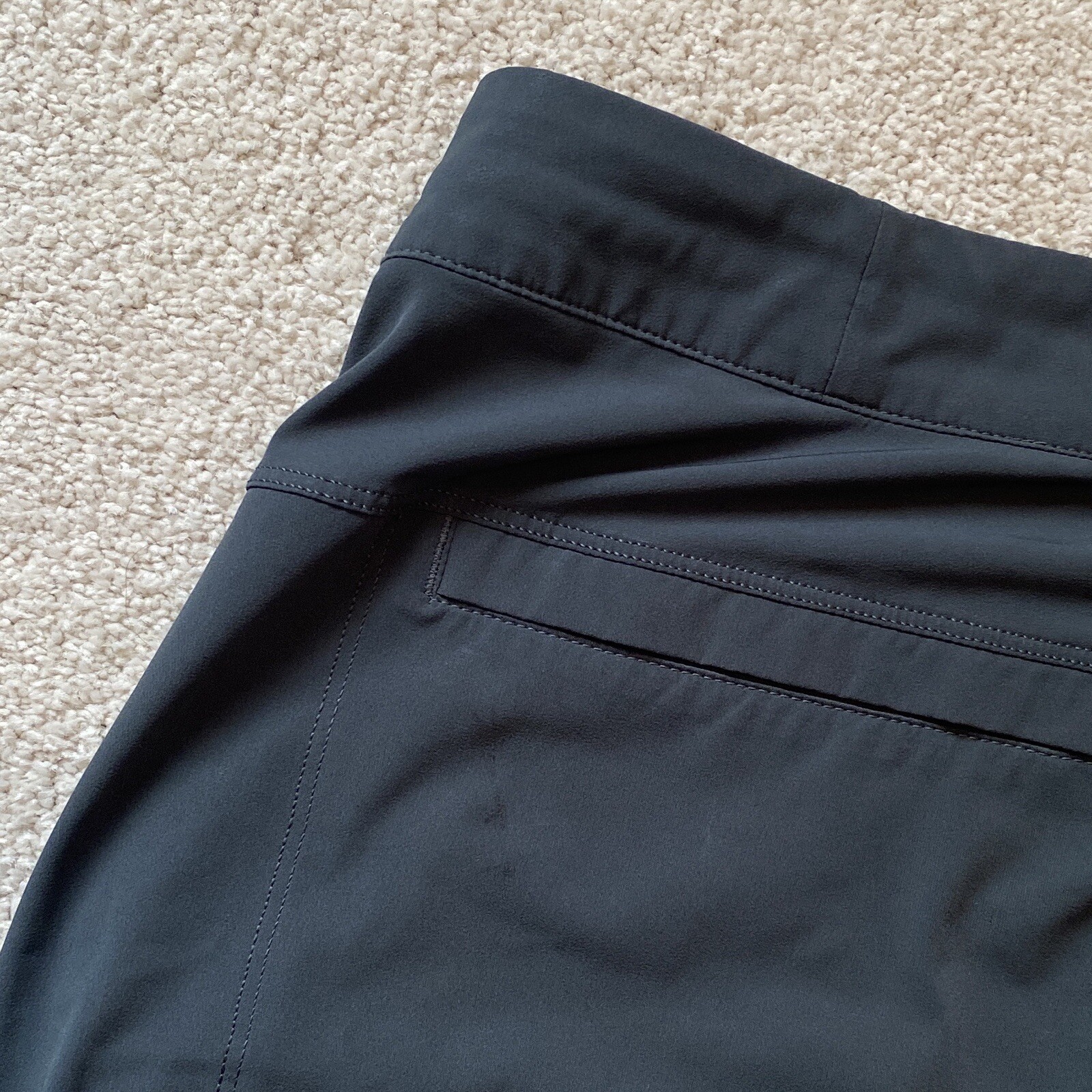 Lululemon Mens Shorts 34 M Dark Gray Stretchy Outdoor… Gem