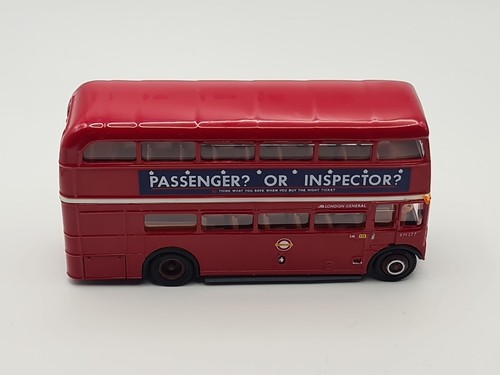 EFE AEC Routemaster Bus Route 11 - Victoria 1:76 Red London Transport 15623 MIB - Picture 12 of 24
