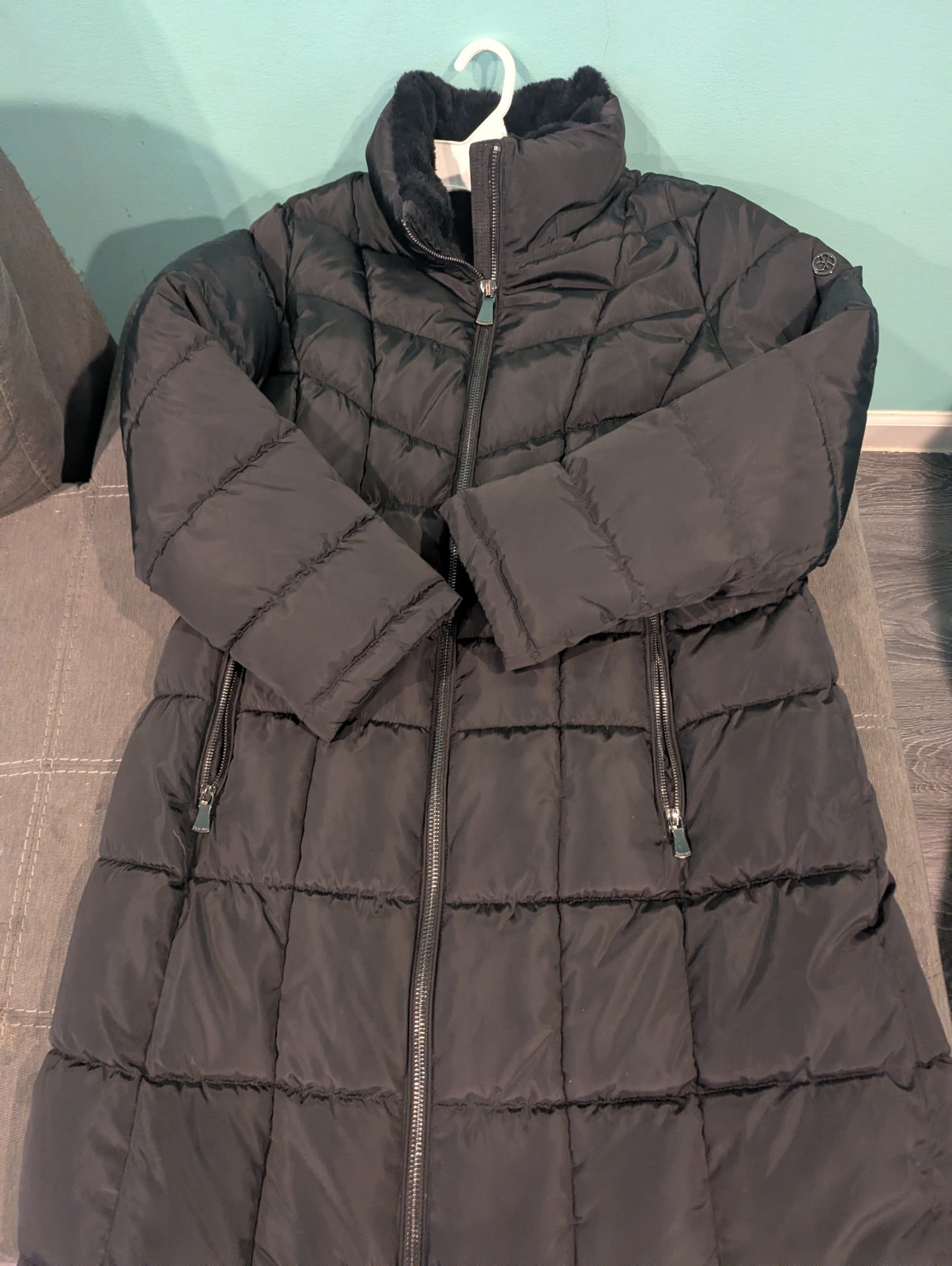 Calvin Klein Women's Size XL Puffer Premium Down Jacket with Faux Fur Hood
