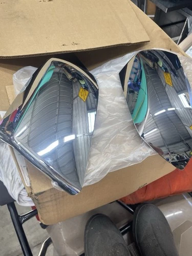 10-21 Toyota Tundra Mirror Caps Chrome 