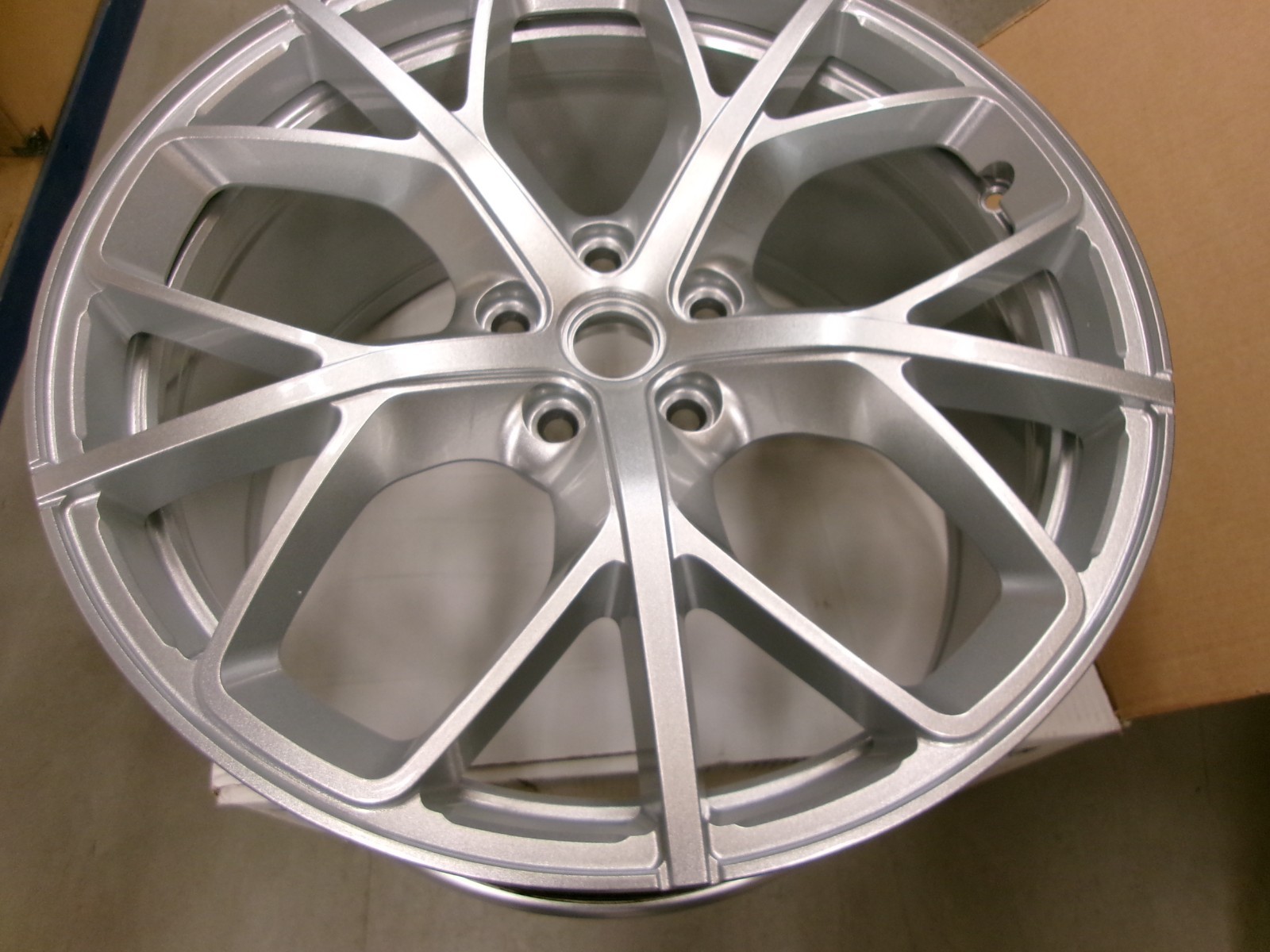 Ferrari Portofino Wheel P/N 70004983