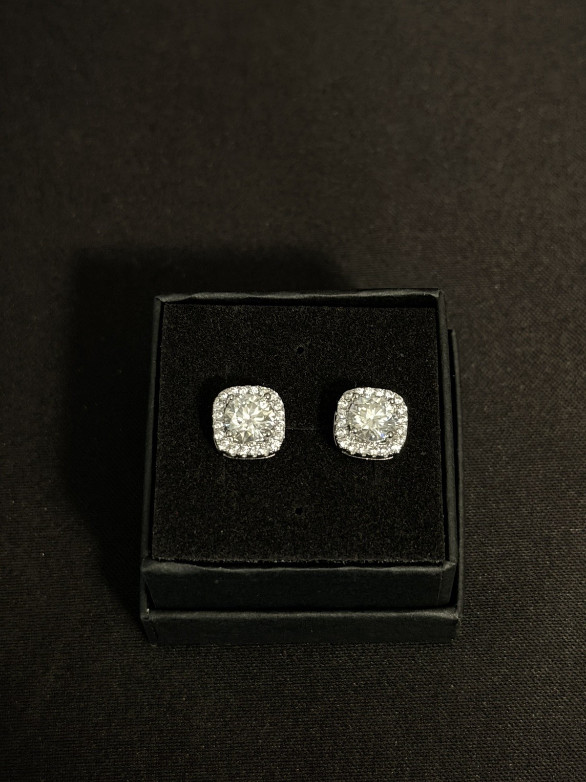 Stud Earrings, Square-Halo (VVS1 Moissanite-1ct)-image