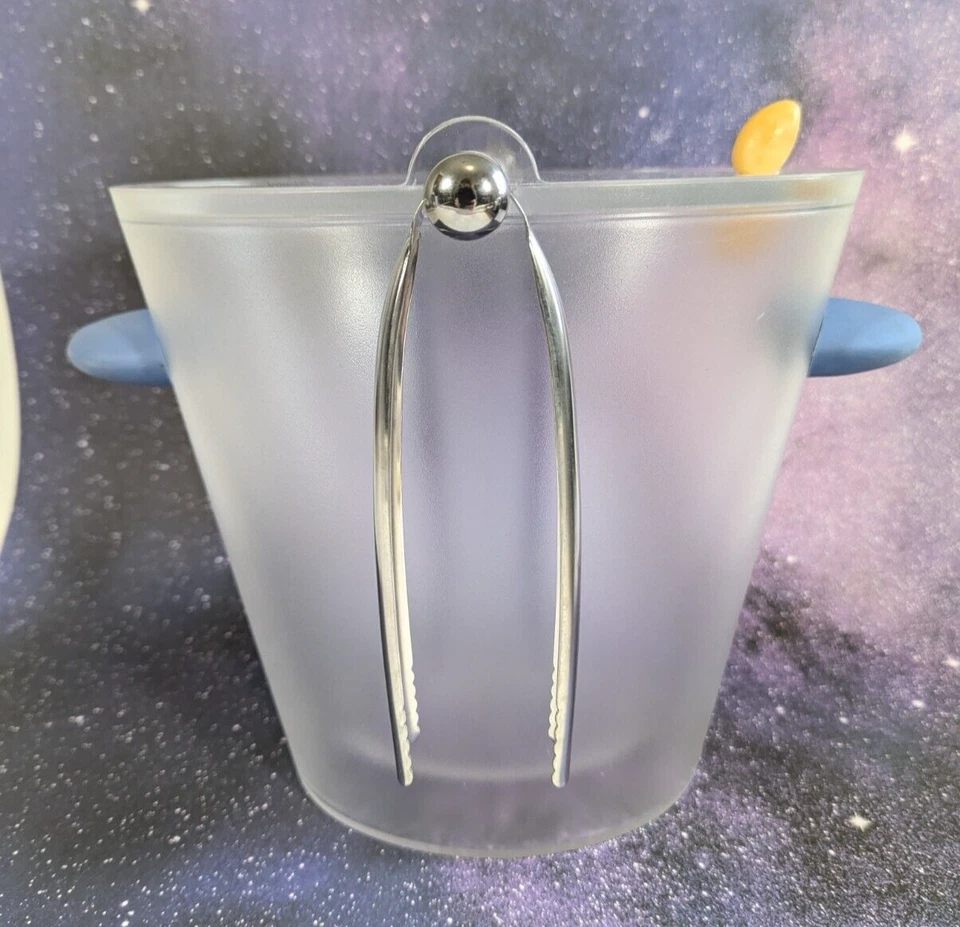 Cubo de hielo acrílico esmerilado Michael Graves pinzas originales asas azules tapa bisagra Foto 2 de 4